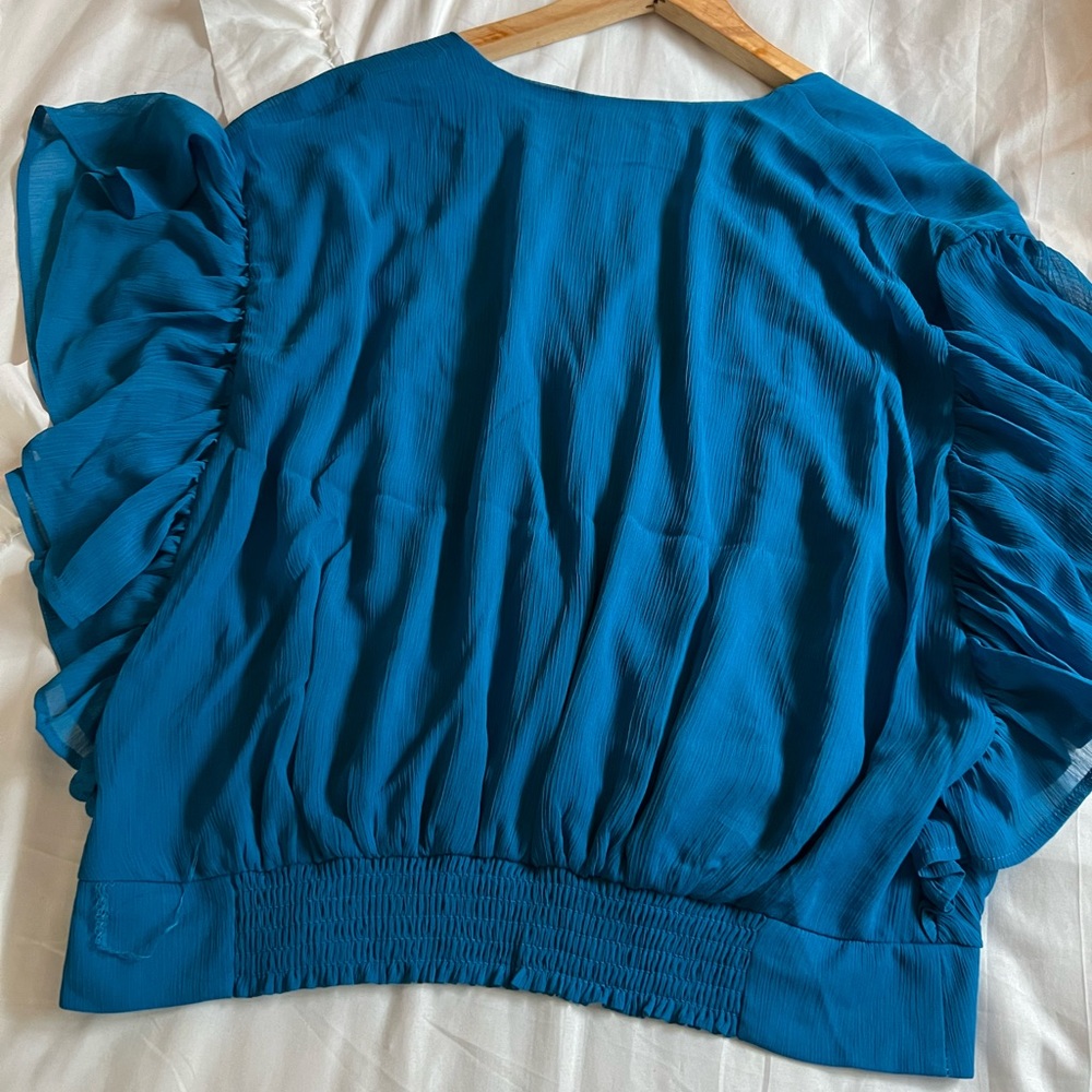 EXPRESS Wrap Front Ruffle Sleeve Top - Picture 7 of 9
